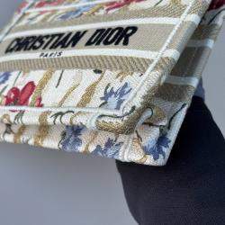 مملوكة مسبقًا Dior Limited edition hibiscus embroidered mini tote