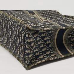 Pre Owned Dior Book Large Blue Oblique Embroidered Canvas Tote