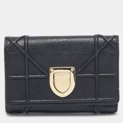 مملوكة مسبقًا Dior Diorama Black Cannage Leather Compact Wallet