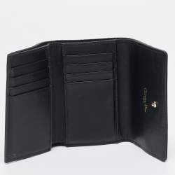 مملوكة مسبقًا محفظة ديور ديوراما جلد بيج ثلاثية الطية