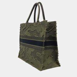 مملوكة مسبقًا حقيبة يد توتس ديور كتاب كانفاس أخضر 42