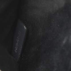 مملوكة مسبقًا محفظة بسلسلة ديور ديوراما جلد براءات اختراع ميكرو كاناج أزرق معدني