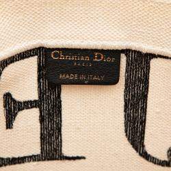 مملوكة مسبقًا حقيبة كتاب ديور جي تيام كانفاس مطرز كبير ديور ديورامور بيضاء