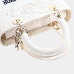 Pre Owned حقيبة ليدي دي لايت مكرامي ثلاثية الأبعاد للدانتيل المطرز باللون الأبيض متوسطة ديور