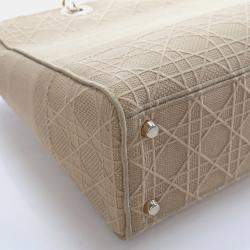 مملوكة مسبقًا حقيبة كريستيان ديور كبيرة مطرزة قماش كاناج ليدي دي-لايت