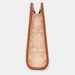 Pre Owned حقيبة كلتش كريستيان ديور شعار من قش بني