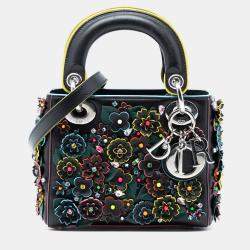 مملوكة مسبقًا حقيبة ليدي ديور مطرزة بالأزهار ثلاثية الأبعاد جلد حَمَل أسود صغيرة ديور