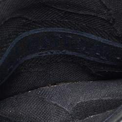 Pre Owned حقيبة يد ديور باسم كتاب صغيرة كحلية زرقاء مطرزة بشعار قماشية