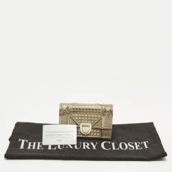 Pre Owned Dior Diorama Baby Gold Microcannage Patent Leather Clutch