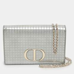 Pre Owned Dior 2 in 1 30 Montaigne Silver Microcannage Patent Leather Pouch