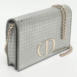 Pre Owned Dior 2 in 1 30 Montaigne Silver Microcannage Patent Leather Pouch
