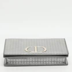 Pre Owned Dior 2 in 1 30 Montaigne Silver Microcannage Patent Leather Pouch