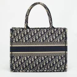 Pre Owned حقيبة كتاب متوسطة قماش مطرز مائل أزرق بحري ديور