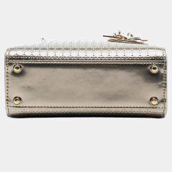 مملوكة مسبقًا حقيبة ديور ليدي ديور صغيرة كاناج معدني ذهبي لامع