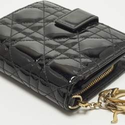 مملوكة مسبقًا Dior Lady Dior Black Cannage Patent Leather Compact Wallet