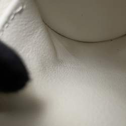 مملوكة مسبقًا Dior Vibe Shoulder Bag White/Navy Leather