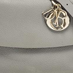 Pre Owned حقيبة ديور بي ديور صغيرة جلد رمادي مع مقبض علوي ومشبك