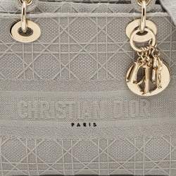 Pre Owned حقيبة يد توتس ديور ليدي دي-لايت قماش مطرز كاناج رمادي فاتح متوسط الحجم