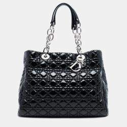 مملوكة مسبقًا حقيبة تسوق ديور سوفت ليدي ديور كبيرة جلد لامع أسود بنمط كاناج