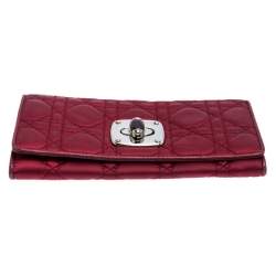 مملوكة مسبقًا Dior Burgundy Quilted Cannage Satin Charming Lock Continental Wallet