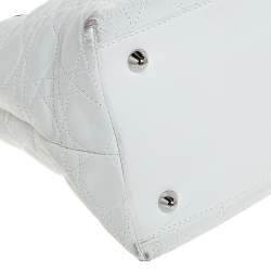 مملوكة مسبقًا حقيبة يد ديور ليدي ديور ناعمة جلد بيضاء