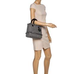 مملوكة مسبقًا حقيبة يد ديور ليدي ديور متوسطة جلد رمادية /زرقاء فاتحة