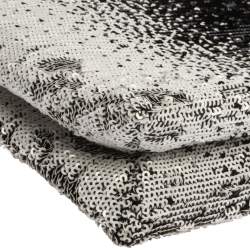 مملوكة مسبقًا Dior White/Black Sequins Chain Clutch