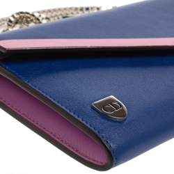 مملوكة مسبقًا Dior Electric Blue Leather Explore Chain Telephone Pouch 