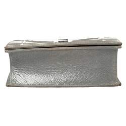 مملوكة مسبقًا Dior Grey Crackled Patent Leather Medium Diorama Shoulder Bag
