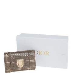 Pre Owned محفظة ديور ديوراما بثلاث طيات جلد لامع ميكرو كاناج ميتاليك بيج