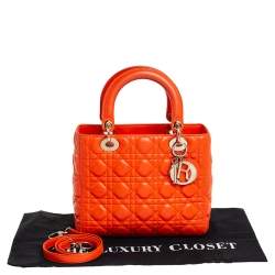 مملوكة مسبقًا حقيبة يد توتس ديور ليدي ديور متوسطة جلد كاناج برتقالي 