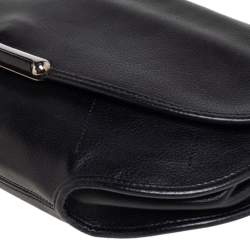 مملوكة مسبقًا Dior Black Leather D Charm Oversized Wristlet Clutch
