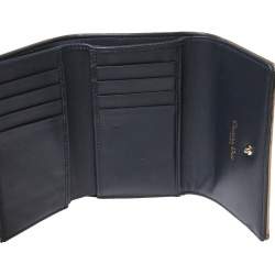 Pre Owned محفظة ثلاثية الطي ديور ديوراما جلد لامع كاناج مايكرو ذهبي ميتاليك 