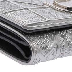 Pre Owned Dior Metallic Silver Micro Cannage Leather Diorama Trifold Wallet