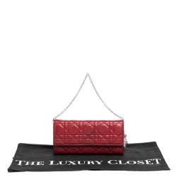 مملوكة مسبقًا محفظة بسلسلة ديور ليدي ديور جلد كاناج حمراء