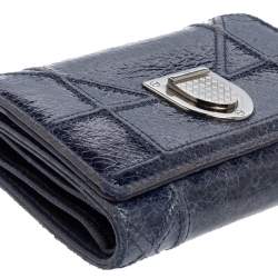 مملوكة مسبقًا Dior Blue Crinkled Leather Diorama Trifold Wallet