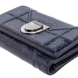 مملوكة مسبقًا Dior Blue Crinkled Leather Diorama Trifold Wallet