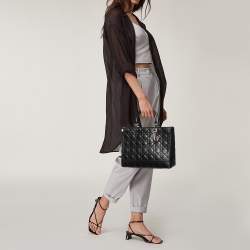 مملوكة مسبقًا حقيبة يد توتس ديور ليدى كبيرة جلد كاناج أسود 