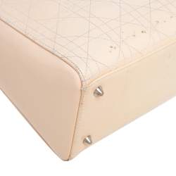 Pre Owned حقيبة يد توتس ديور ليدي ديور متوسطة جلد لامع كاناج كريمي