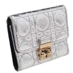 Pre Owned Dior Silver Cannage Foil Leather Compact Wallet