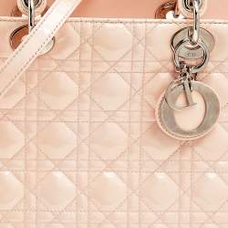 Pre Owned حقيبة يد ديور ليدي ديور كبيرة جلد لامع كاناج وردي فاتح