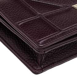 Pre Owned محفظة بسلسلة ديور ديوراما جلد عنابي 