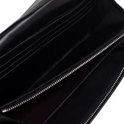 مملوكة مسبقًا محفظة بسلسلة ديور ليدي ديور جلد لامع كاناج أسود