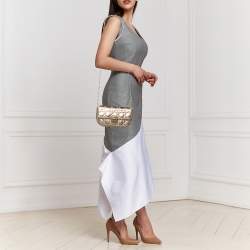 مملوكة مسبقًا حقيبة ديور ميس ديور جلد كاناج ذهبي ميتاليك صغيرة بقلاب