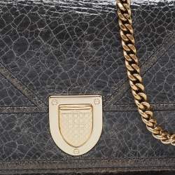 Pre Owned Dior Green Crackle Leather Diorama Wallet On Chain