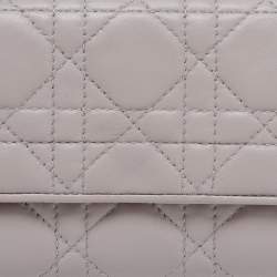 مملوكة مسبقًا محفظة بسلسلة ديور رانديفو جلد كاناج رصاصي فاتح 