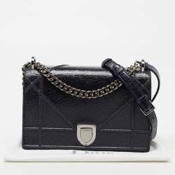 Pre Owned Dior Blue Crackled Patent Leather Medium Diorama Shoulder Bag