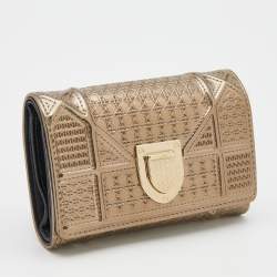 Pre Owned Dior Gold Micro Cannage Patent Leather Diorama Trifold Wallet