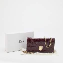 Pre Owned Dior Maroon Crinkled Leather Diorama Wallet On Chain