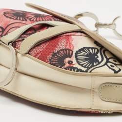 مملوكة مسبقًا حقيبة ديور 071 سادل إصدار محدود قماش مطبوع حمراء/ بيج فاتحة